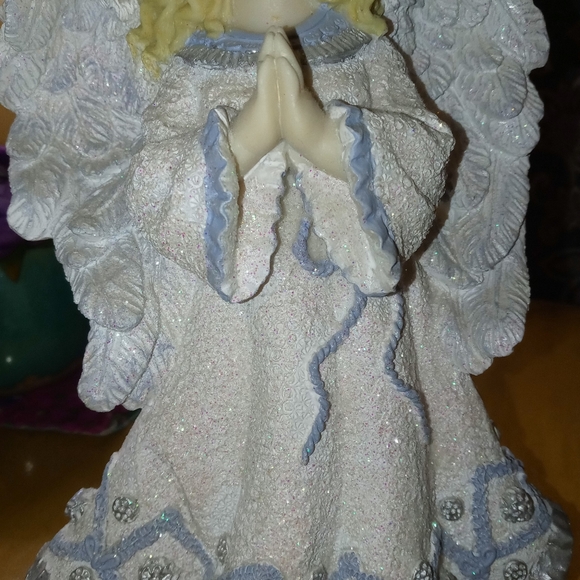 Angel - Picture 2 of 5